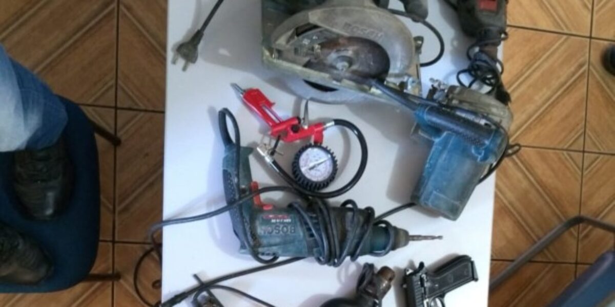 PC de Itapuranga cumpri mandados de busca e apreensão e prende duas pessoas