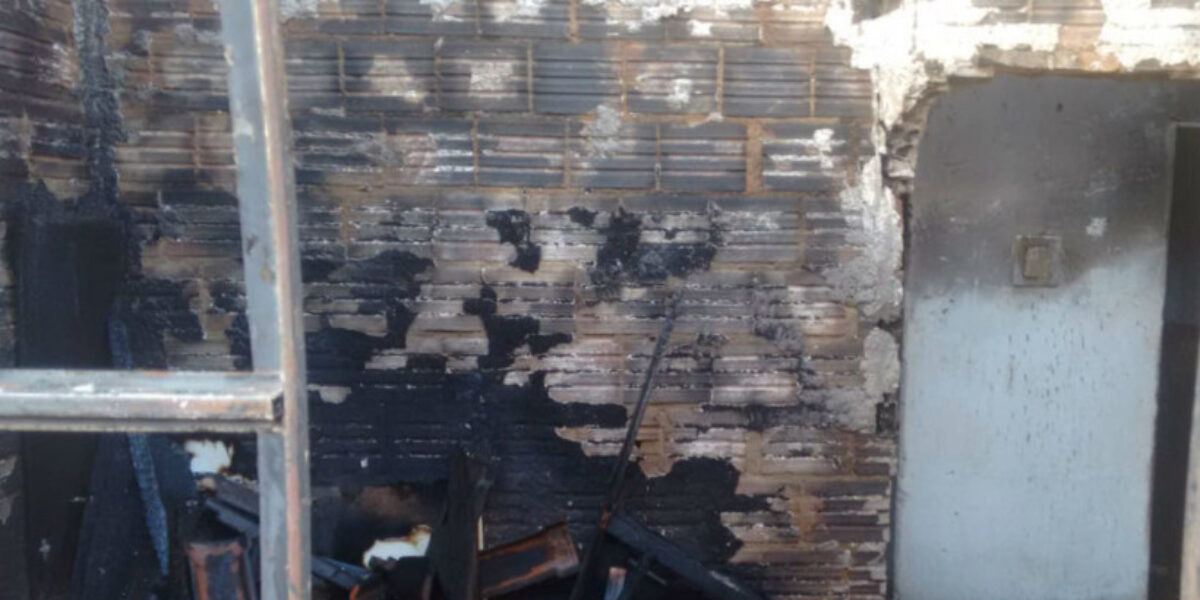 Preso em Joviânia homem que incendiou casa da ex-companheira