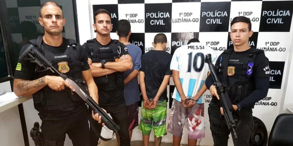 PC recupera 20 celulares roubados e apreende arma, drogas e munições