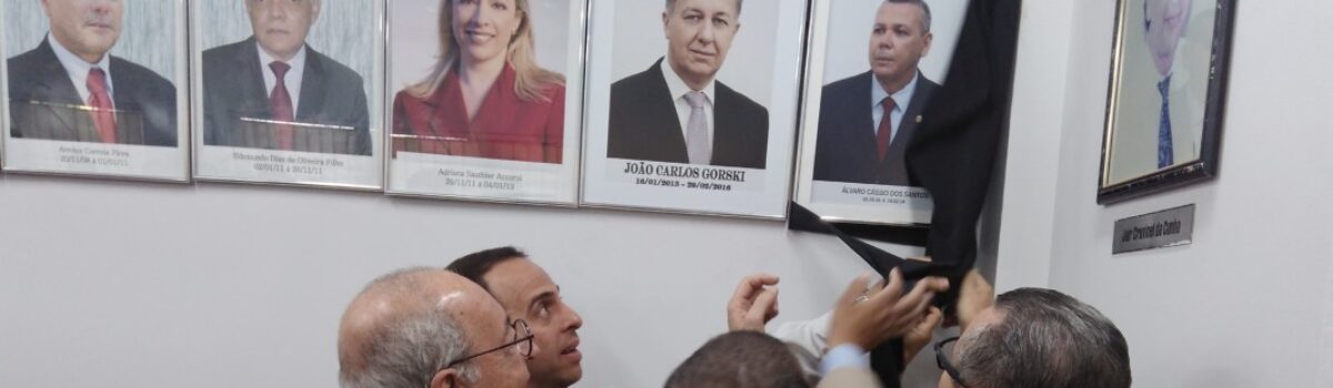 Retrato de Álvaro Cássio entra para galeria de delegados-gerais da PCGO em solenidade oficial