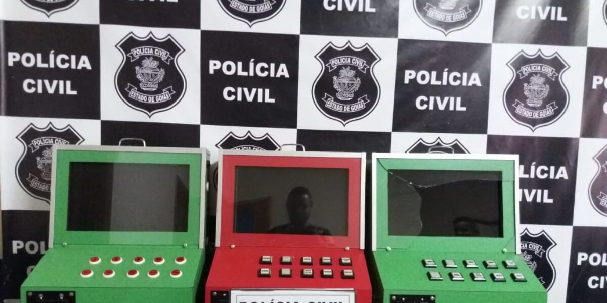 Máquinas caça-níqueis são apreendidas durante operação da PC em Bom Jesus