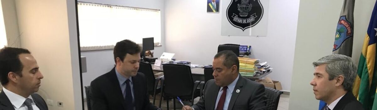 ESPC e MP assinam termo de cooperação para oferecimento de cursos