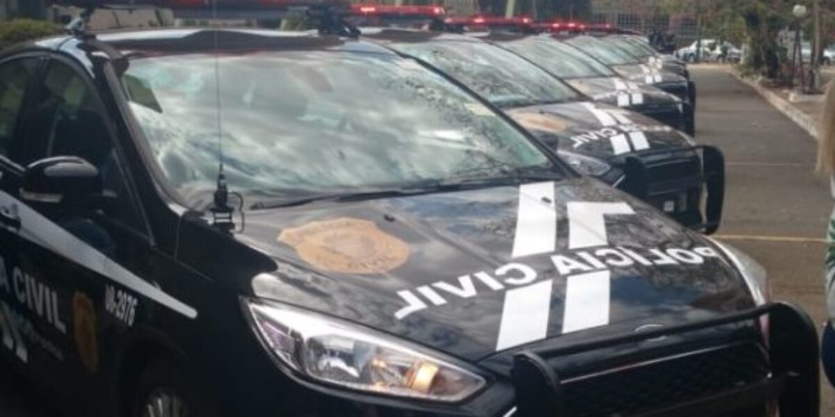Polícia Civil recebe novas viaturas, armas de fogo e equipamentos não letais