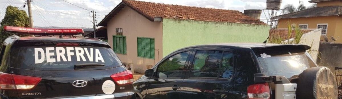 DERFRVA localiza veículo furtado um dia após crime e o restitui a proprietário