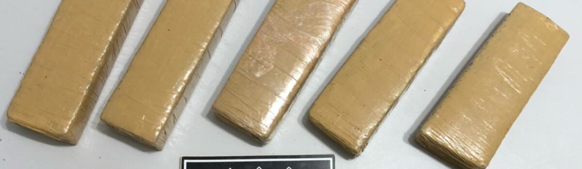 Preso homem que transportava 5 kg de maconha de Goiânia para Morrinhos