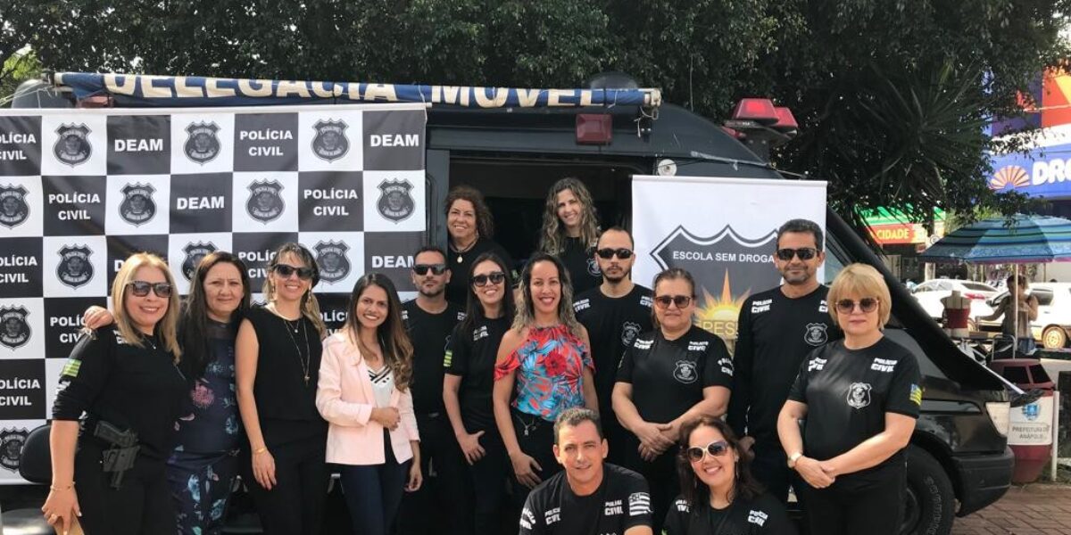 Polícia Civil de Anápolis leva atendimento a praça da cidade