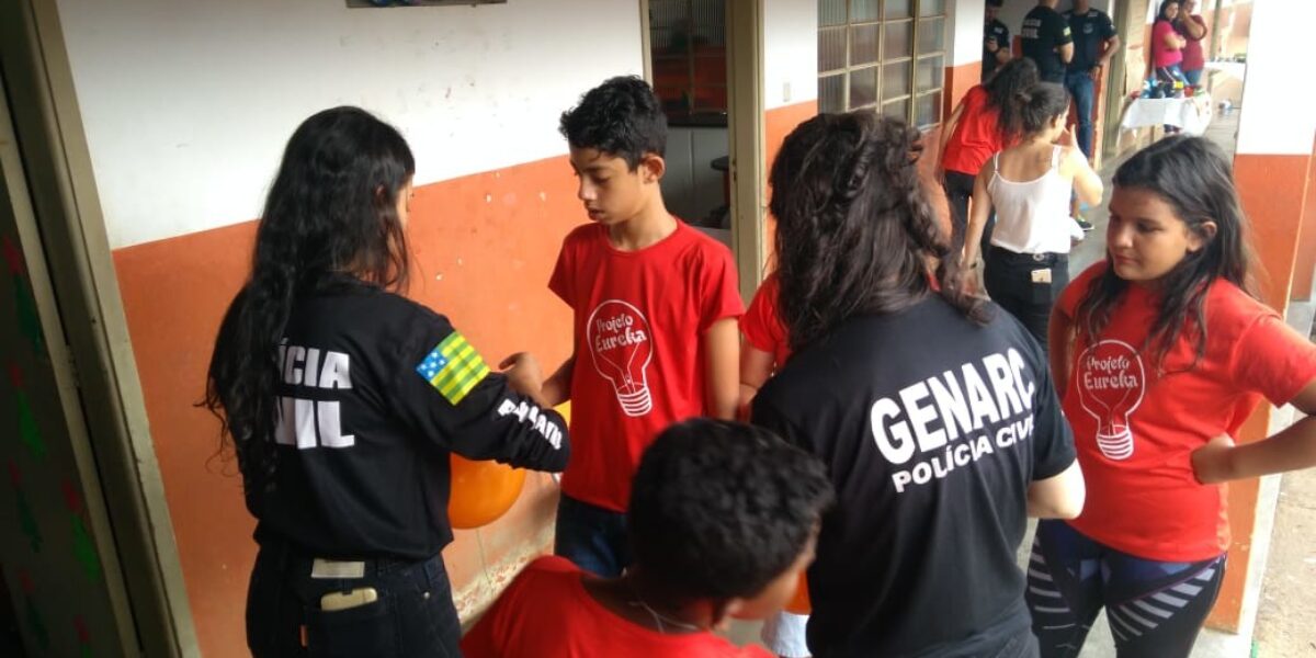 Policiais de Catalão realizam projeto social em escola da cidade