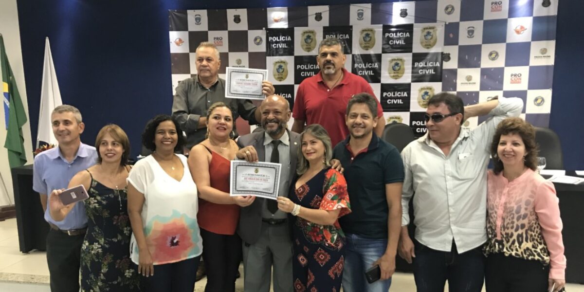 Policiais civis aposentados em 2018 são homenageados pela diretoria da PCGO