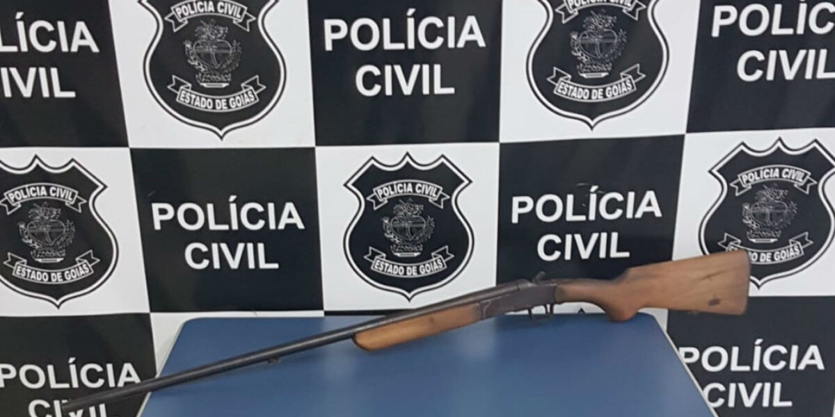 Pai é preso suspeito de tentar matar bebê com coronhada em Goiatuba