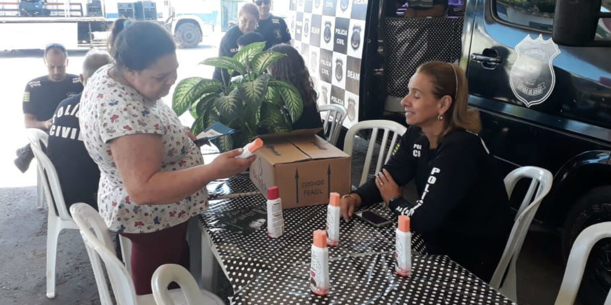 Deam Anápolis comemora Dia da Mulher com Projeto Delegacia na Praça