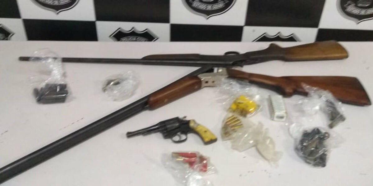 Derfrva apreende armas e veículo adulterado