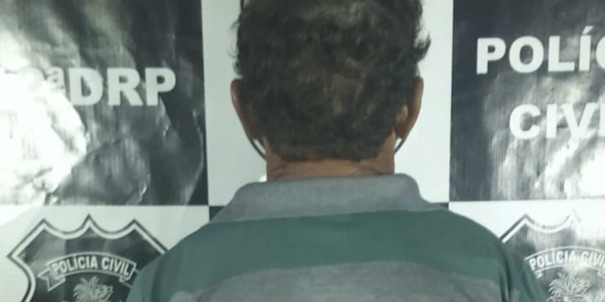 Preso em Novo Planalto homem que gravou vídeos de vítima por buraco no muro