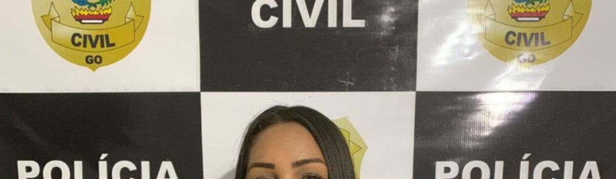 Presa mulher que comprou celulares com cartão falso