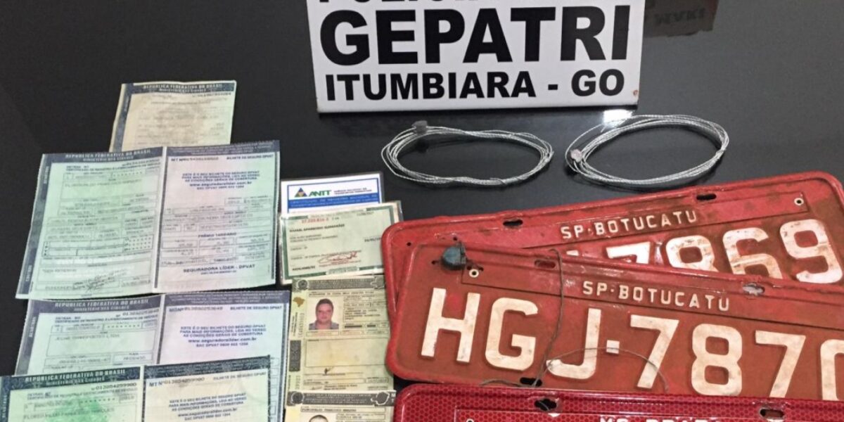 Três são presos por uso de documento falso, receptação e adulteração de veículo