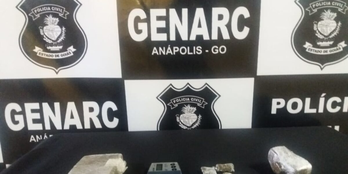 Jovem é preso em Anápolis com um quilo de maconha