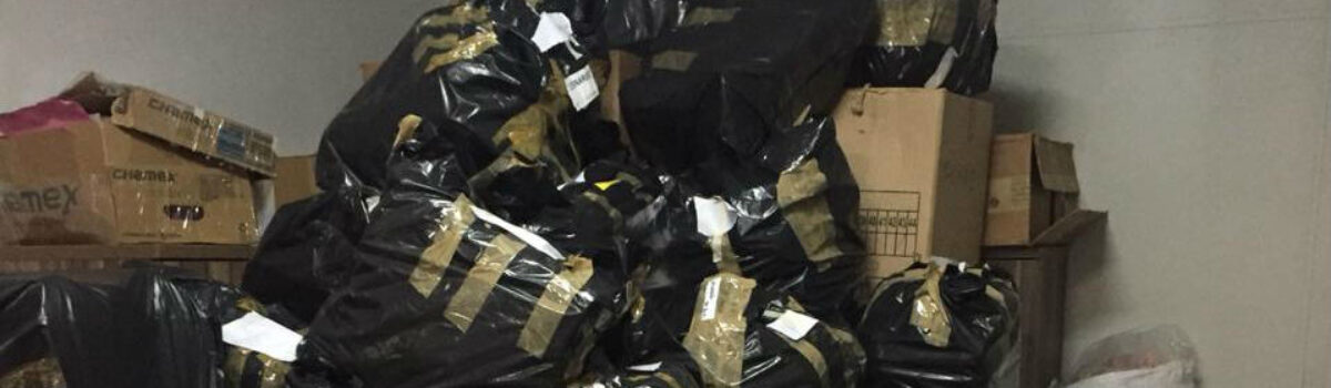 Homem é preso na região da Rua 44 com mais de 4 mil pares de calçados falsificados