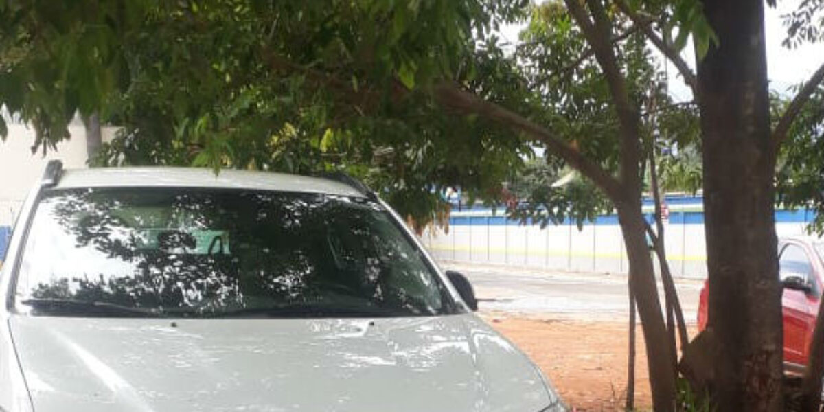 Policiais da DERFRVA recuperam veículo roubado