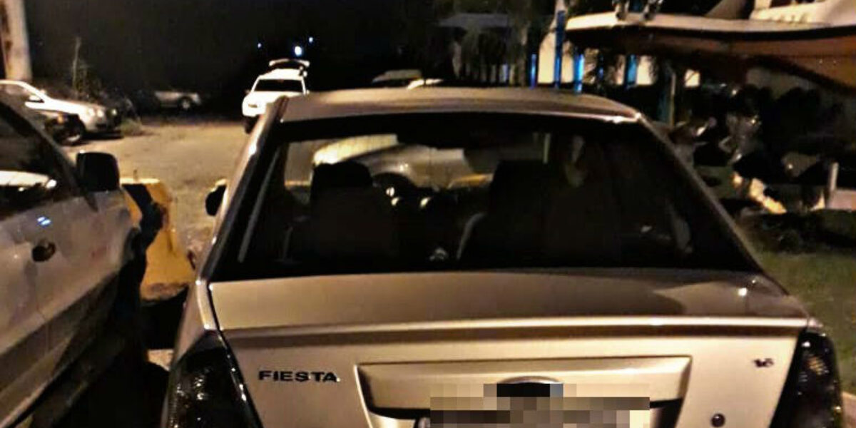Homem suspeito de furto é flagrado na posse de veículo furtado