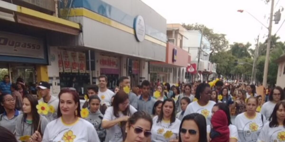 Caminhada contra exploração sexual infantojuvenil é realizada em Itumbiara