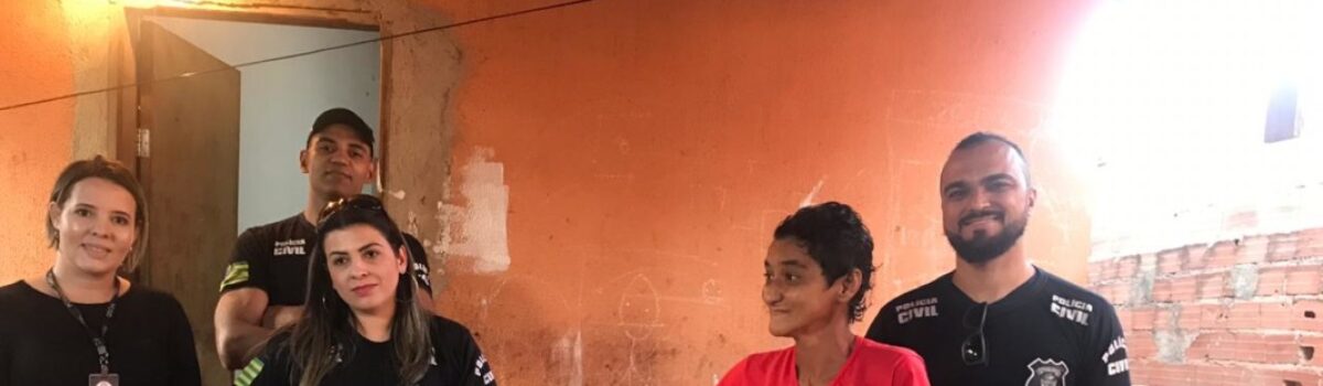 Policiais civis de Anápolis fazem ação social para ajudar família em dificuldades