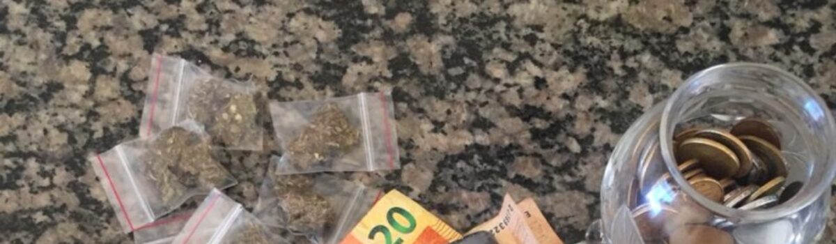 Menor é apreendida pela Decar em residência utilizada por organização criminosa