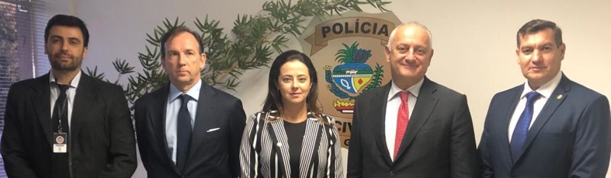 Embaixador da Itália visita Escola Superior da Polícia Civil