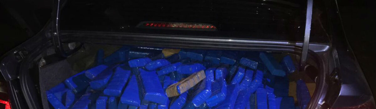 Decar, PM e PRF prendem três suspeitos de tráfico com meia tonelada de droga