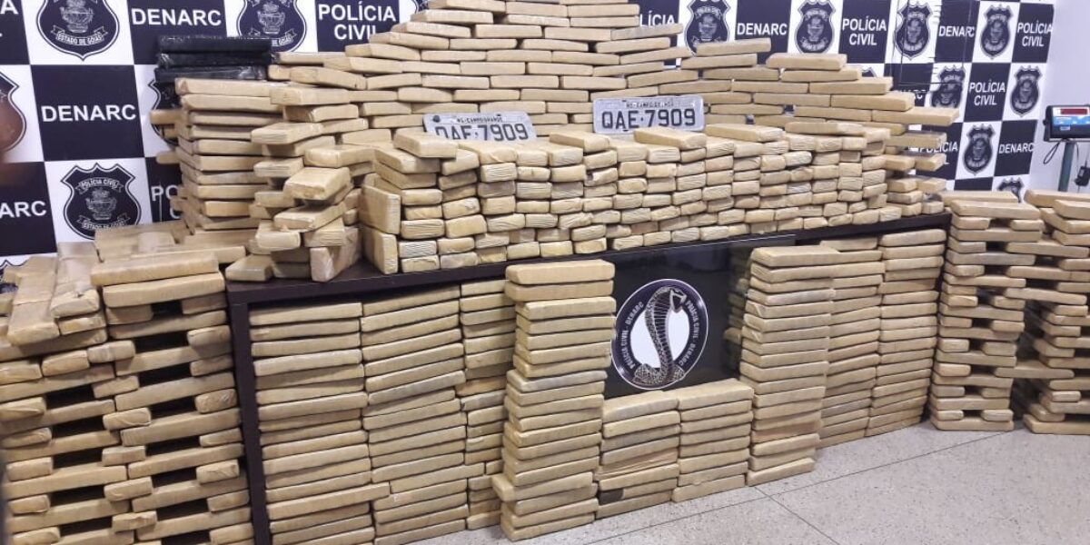 Operação da Denarc intercepta carregamento de 700 kg de maconha em Rio Verde