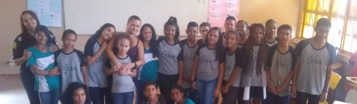 Policiais fazem palestra do programa Escola Sem Drogas em Águas Lindas