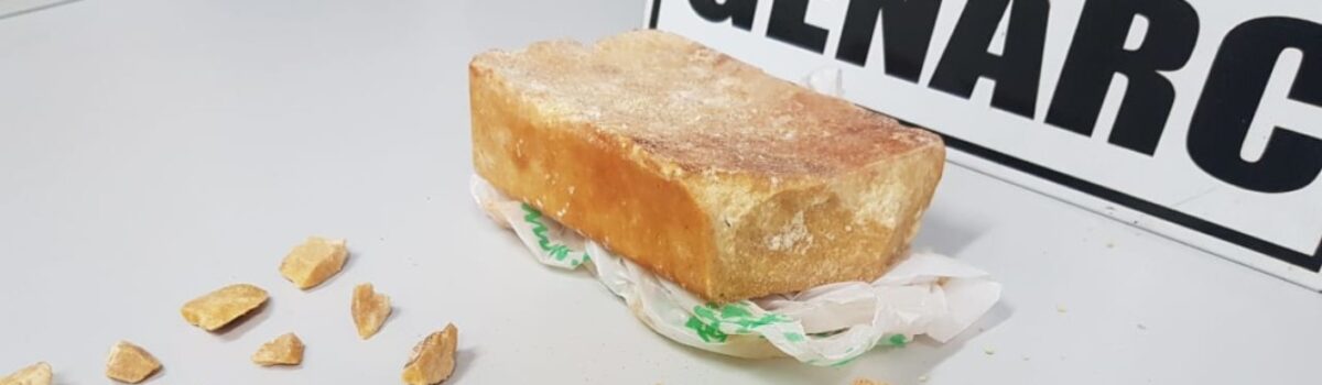 Traficante é presa com grande tablete de cocaína em Itumbiara