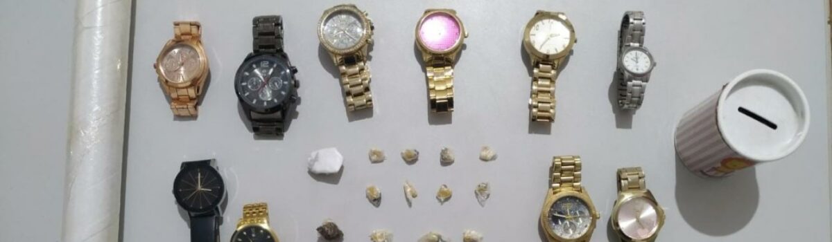 Mulher é presa por tráfico de drogas em Niquelândia; namorado dela foi autuado por posse de drogas para consumo