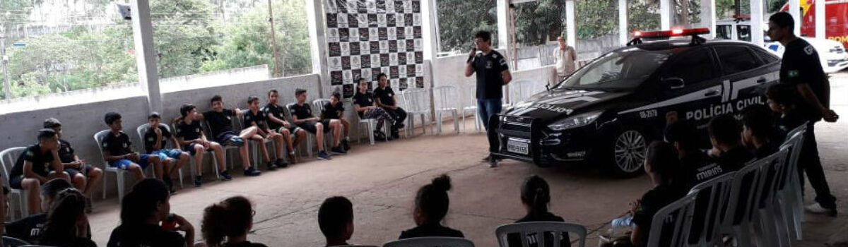 Polícia Civil participa de campanha contra as drogas em Ipameri