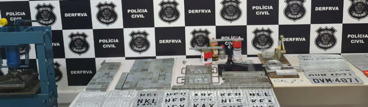 DERFRVA localiza laboratório clandestino usado por grupo criminoso para adulteração de placas de veículos