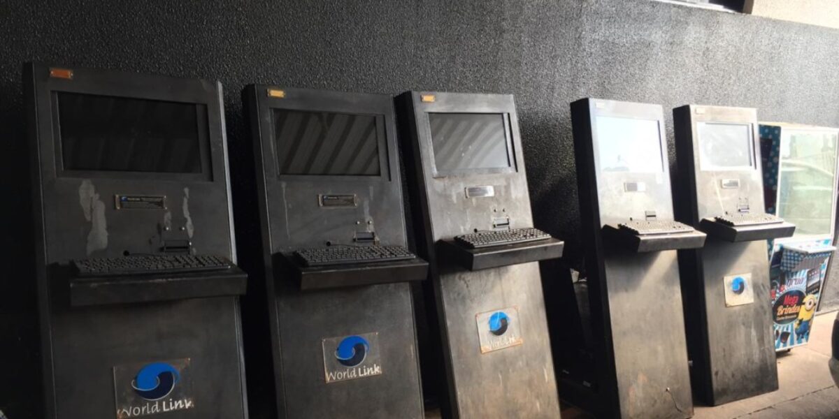Máquinas caça-níqueis são apreendidas em dois estabelecimentos comerciais de Rio Verde