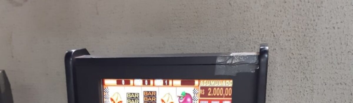 Polícia Civil apreende 11 máquinas caça-níqueis em distribuidora de Senador Canedo