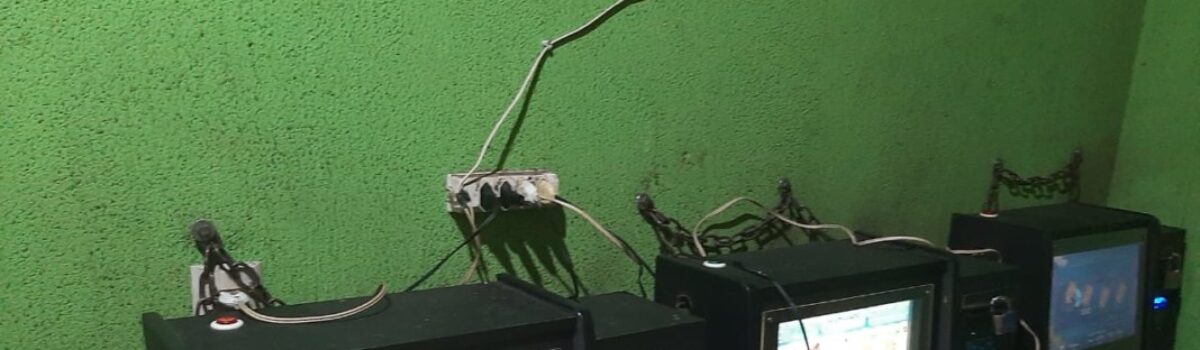 Caça-níqueis são apreendidos no Balneário Meia Ponte