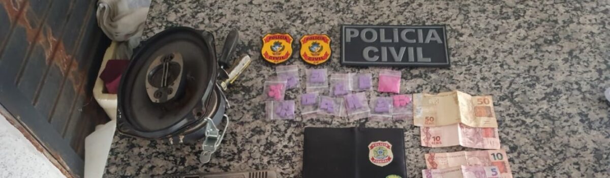 DERFRVA prende homem por roubo e tráfico; ele usava identidade falsa de policial