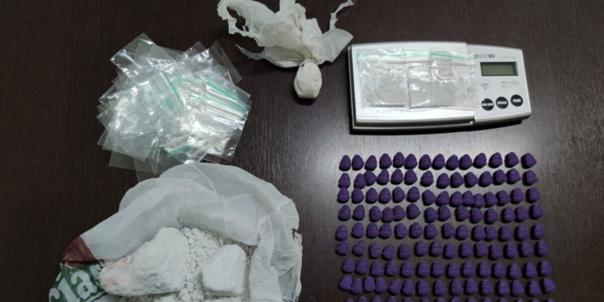 Genarc Aparecida prende casal com cocaína e ecstasy