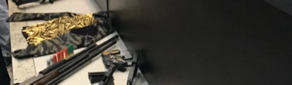 Polícia Civil recebe armamento de grosso calibre apreendido em operação; armas foram cedidas por ordem do Judiciário