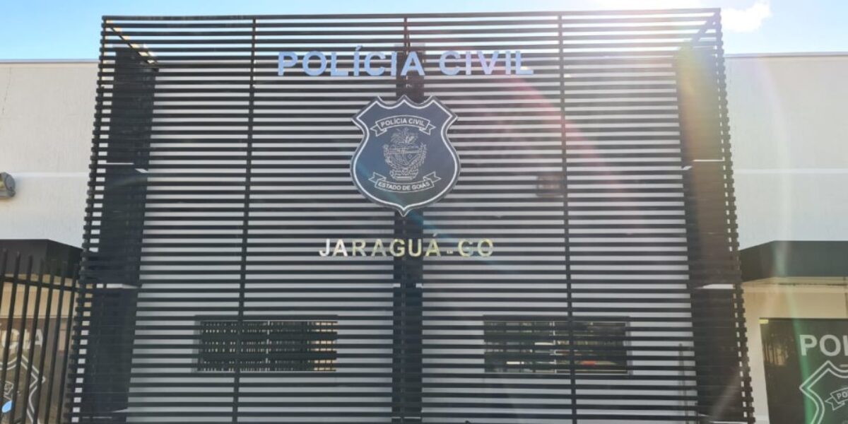 Polícia Civil prende pais de criança de 10 anos suspeitos de estupro da filha, em Jaraguá