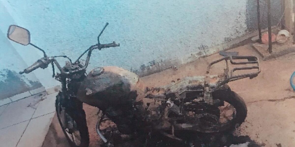 Homem que incendiou motocicleta da ex-namorada é preso em Goianésia