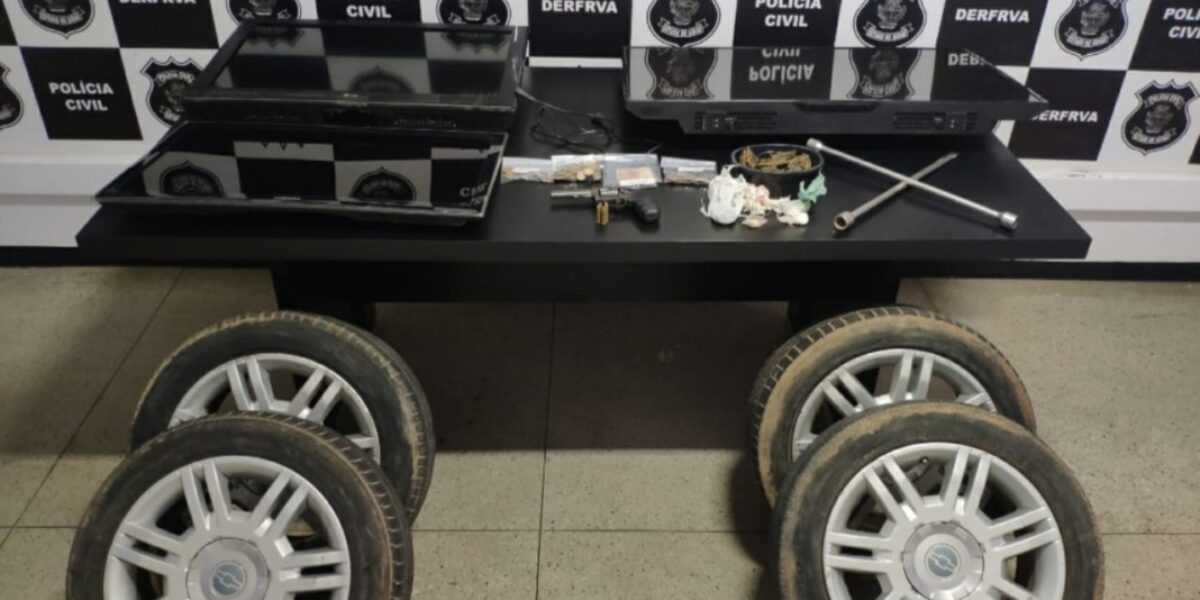 Polícia Civil prende três suspeitos de receptação, tráfico de drogas e posse de arma de fogo