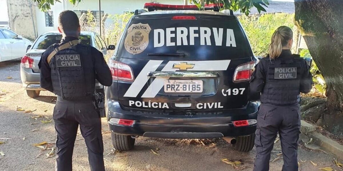 DERFRVA prende mulher investigada por roubo a motocicleta de entregador