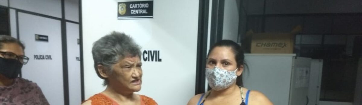 Idosa com problemas mentais é deixada na 2ª Deam Goiânia e servidor encontra família