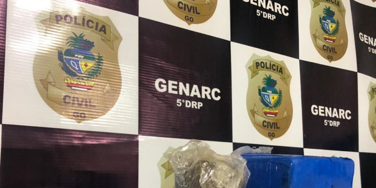Genarc de Luziânia faz buscas em residência, veículo e prende dois em flagrante por tráfico; menor foi apreendido