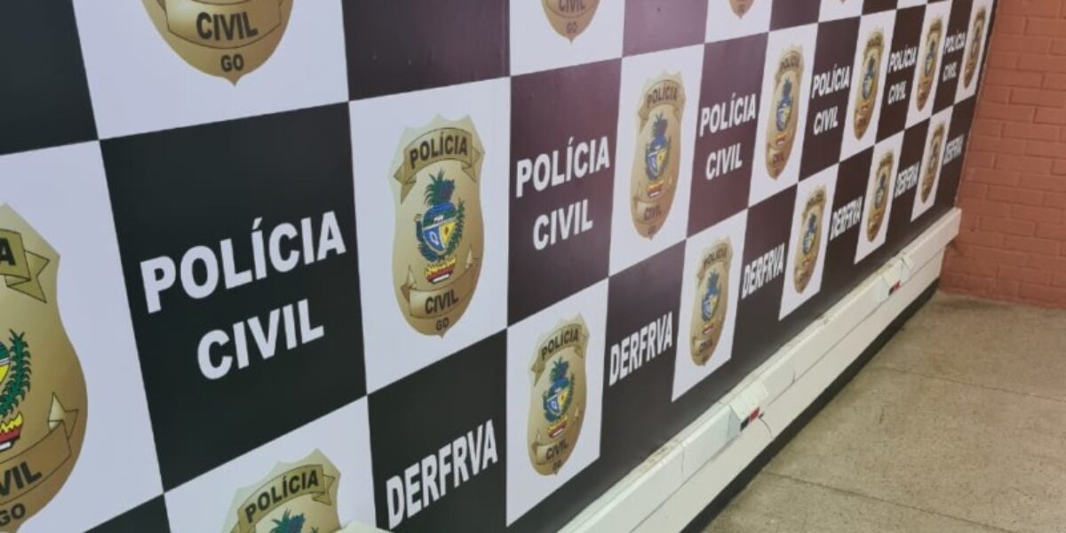 DERFRVA prende dois suspeitos de tráfico e uma série de roubos de veículos de motoristas de aplicativo