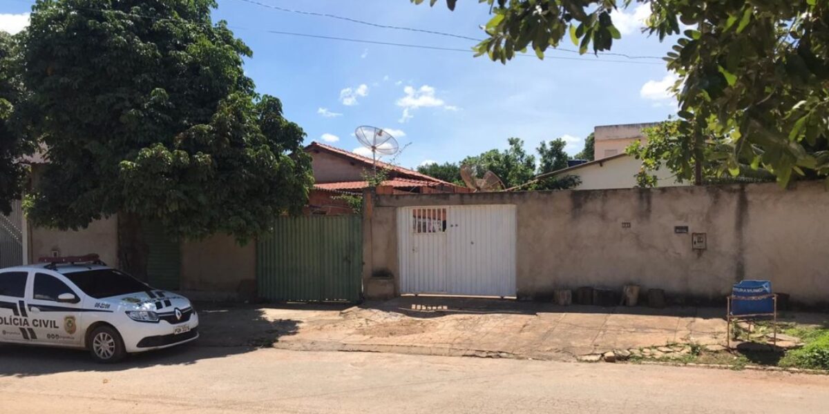 Homem é preso em Padre Bernardo suspeito de matar mulher e atear fogo em sua casa