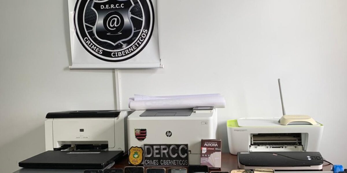 Cibernéticos prende casal suspeito de operar “fábrica” de falsificação de documentos em Aparecida