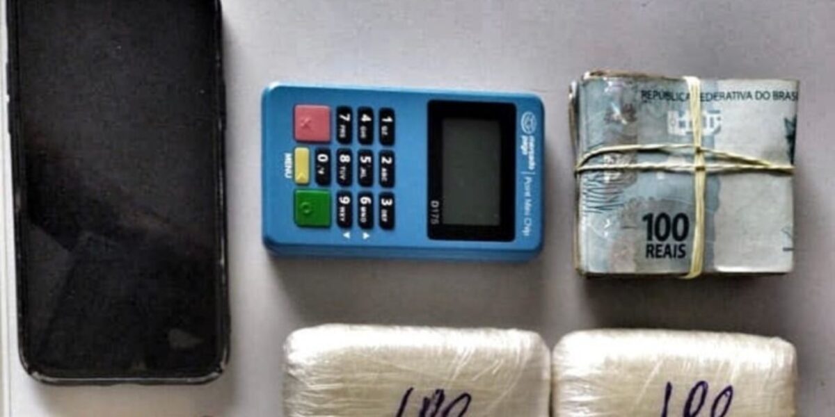 Dois suspeitos de tráfico de drogas são presos em Goianésia