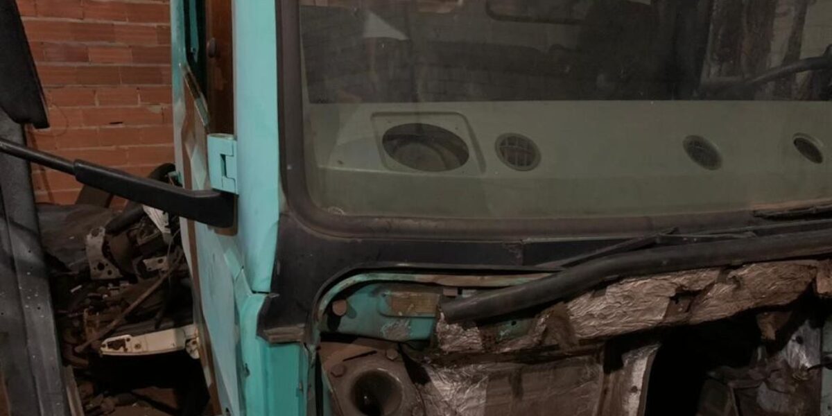 DERFRVA descobre desmanche clandestino de caminhão e prende em flagrante grupo criminoso especializado em adulteração, receptação e furto de veículo de grande porte